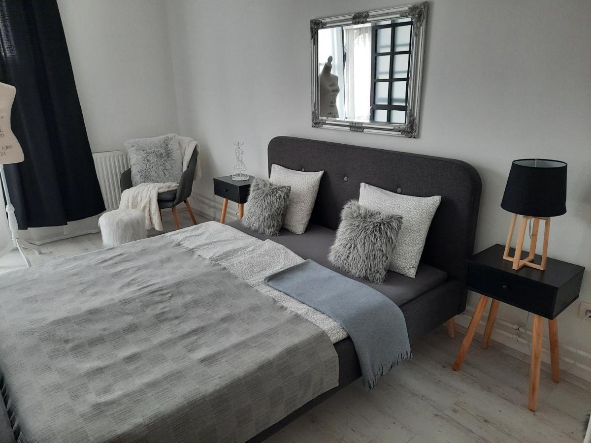 Downtown'S Pearl Apartment เปตช์ ภายนอก รูปภาพ
