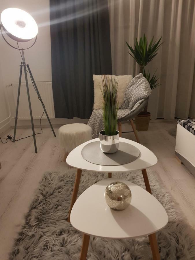 Downtown'S Pearl Apartment เปตช์ ภายนอก รูปภาพ