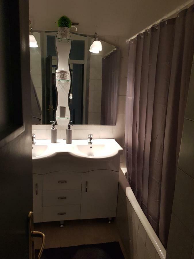 Downtown'S Pearl Apartment เปตช์ ภายนอก รูปภาพ